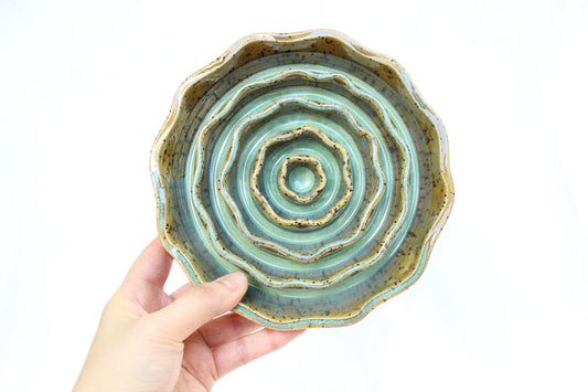 MEDIUM Wavy Slow Feeder Bowl - Soft Green (26)