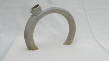 Modern Donut Vase – Handmade Ceramic Arch Vase for Fresh or Dried Flowers & Propagation