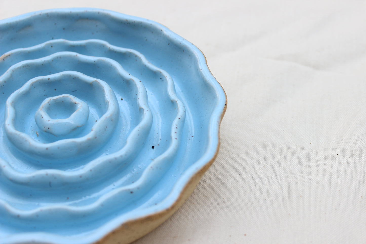 *Pre-Order* MEDIUM Slow Feed Dog Bowl - Wavy Rim (Custom Color)