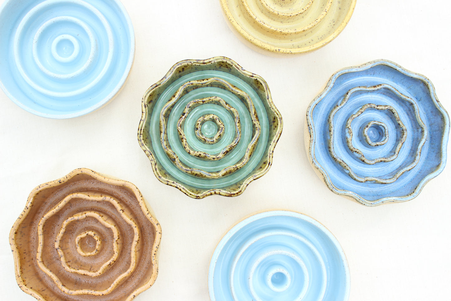 *Pre-Order* SMALL Dog & Cat Slow Feed Bowl - Wavy Rim (Custom Color)