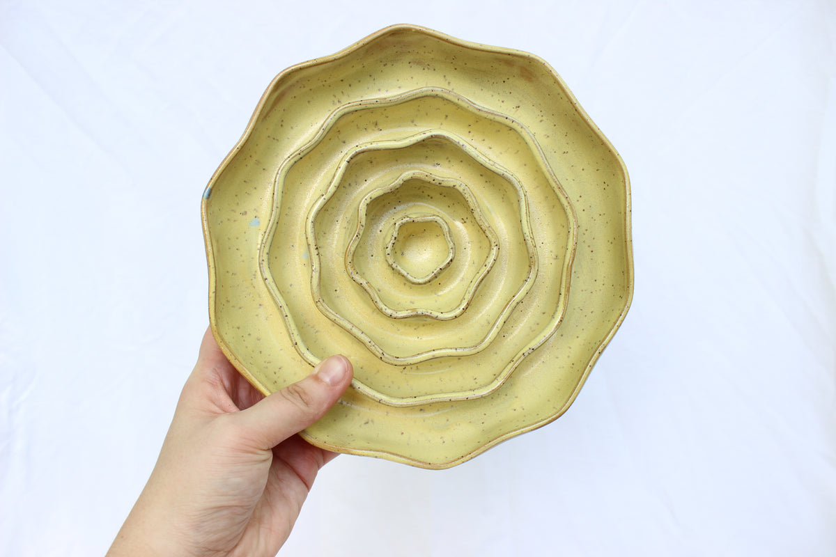 MEDIUM Wavy Slow Feeder Bowl - Butter Yellow (20)
