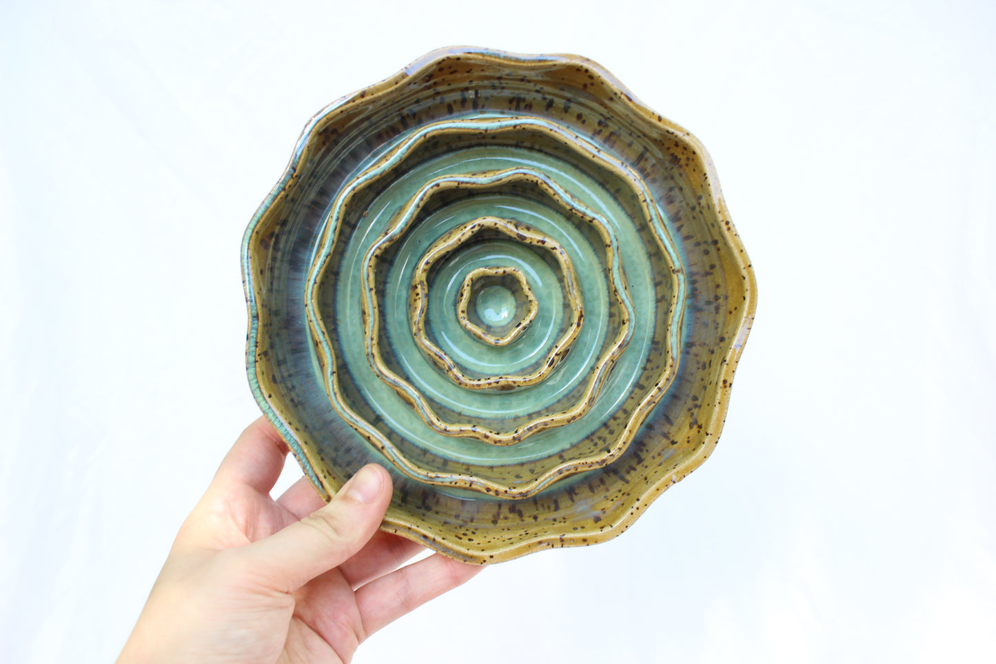 MEDIUM Wavy Slow Feeder Bowl - Soft Green (25)