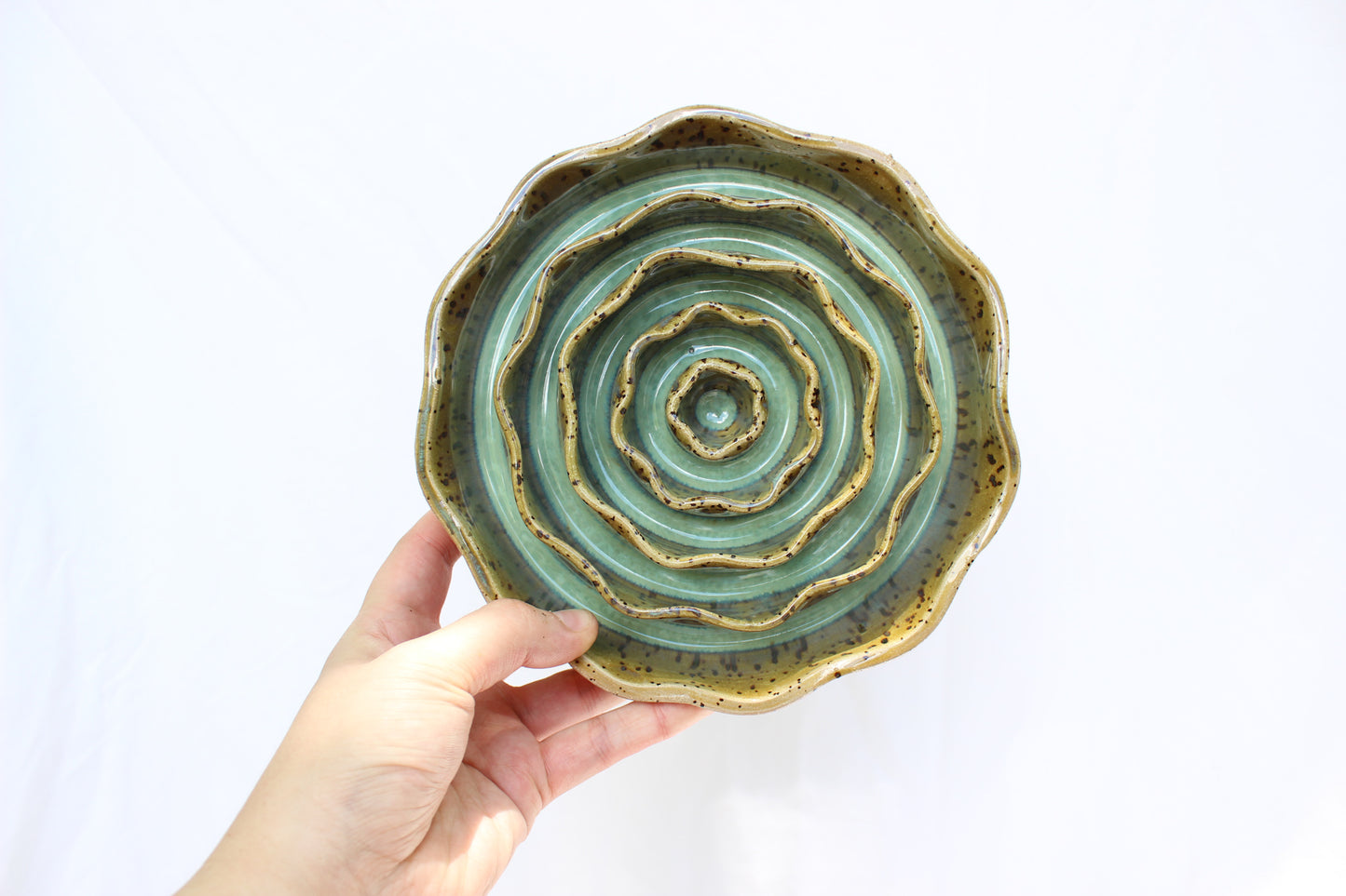 MEDIUM Wavy Slow Feeder Bowl - Soft Green (27)