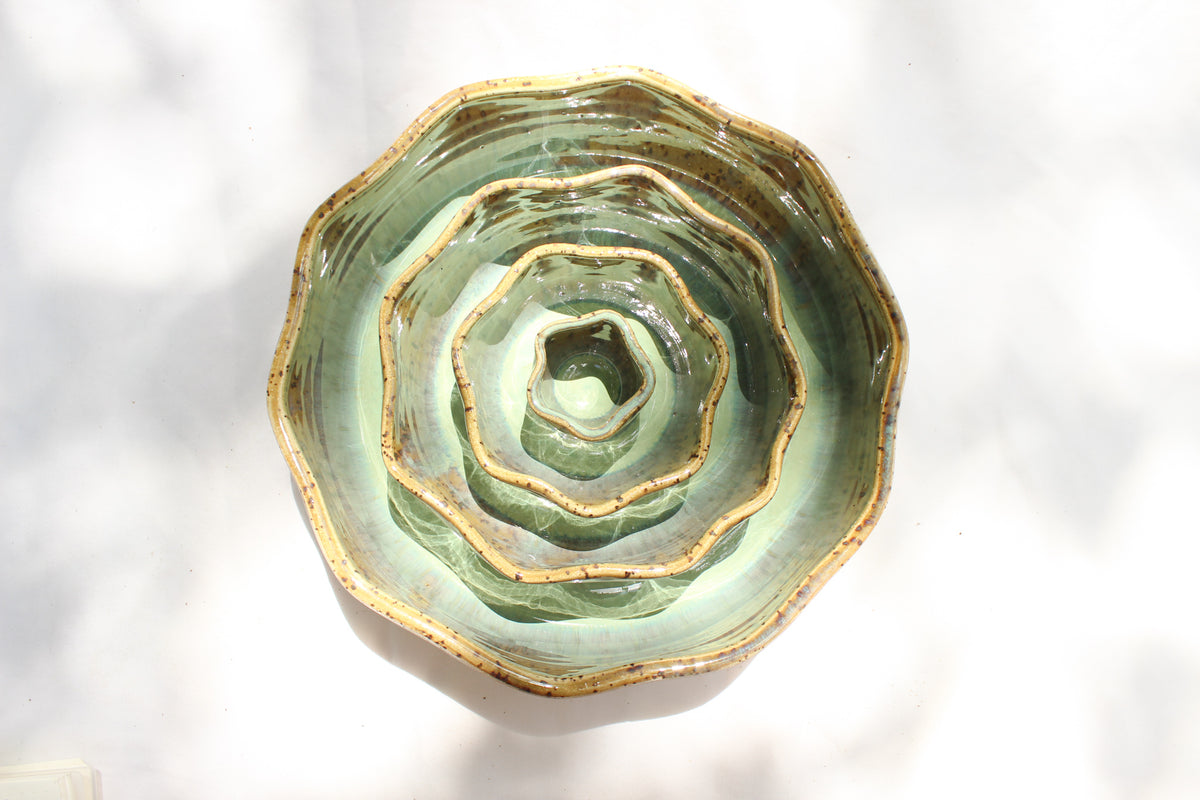 LARGE Wavy Slow Feeder Bowl - Soft Green (34)